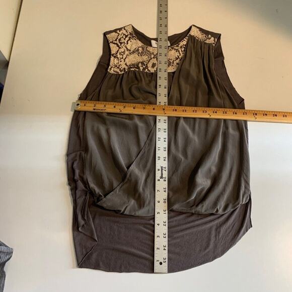 Bailey 44 Tank Top Womens S Small Brown Silk Wrap Front Snakeskin Print Cutout - Picture 6 of 11